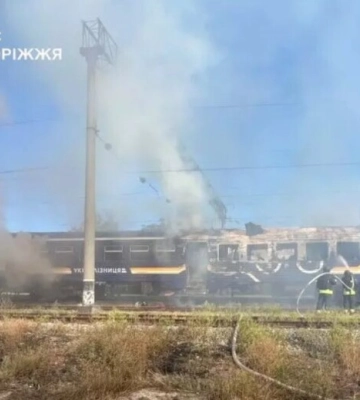 Ворог вдарив БпЛА по пасажирському потягу «Дніпро — Запоріжжя»: загинула провідниця