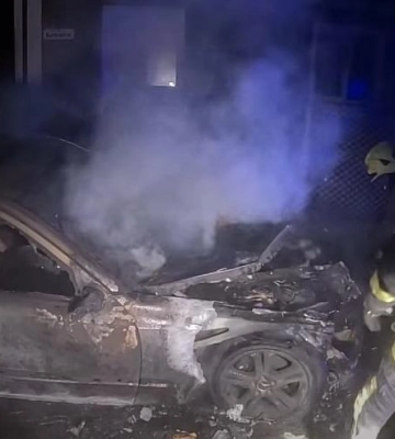 У Рівному загорівся Mercedes-Benz (ВІДЕО)