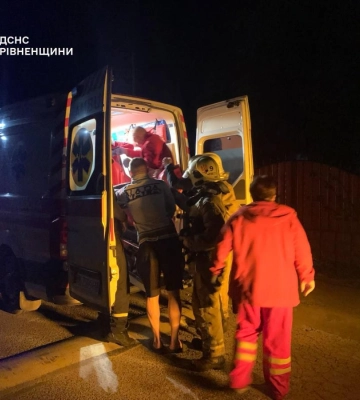 У Березному під час пожежі жінка отруїлася продуктами горіння