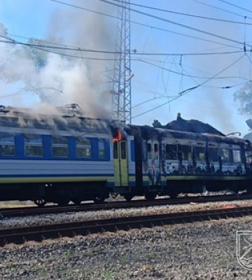 РФ ударила по спасателям в Золочеве: горели авто, сотрудники не пострадали