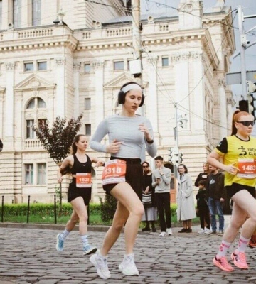 У неділю через благодійний забіг у Львові змінять рух частина автобусних та трамвайних маршрутів: як буде курсувати транспорт