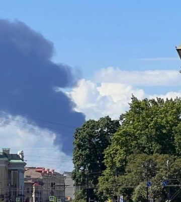 Россияне терроризируют Киев: в столице загорелись складские здания