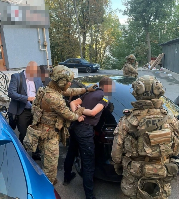 На Тернопільщині митник підозрюється у посередництві щодо ухилення від мобілізації
