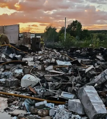 Путін заявив про «відсутність ударів»: рятувальники показали руйнівні наслідки атаки РФ
