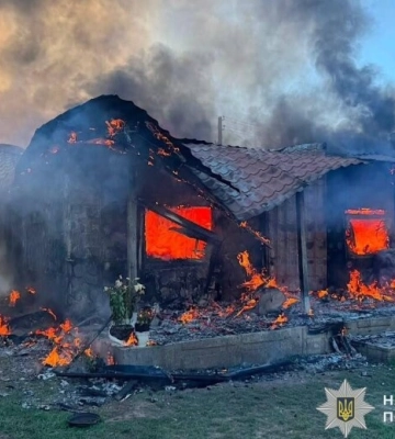На Дніпропетровщині чоловік підпалив будинок співмешканки після конфлікту
