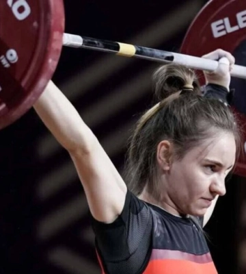 Криворізька важкоатлетка здобула три медалі чемпіонату України