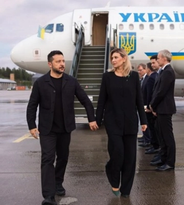 Дрон ледь не поцілив у літак Зеленського