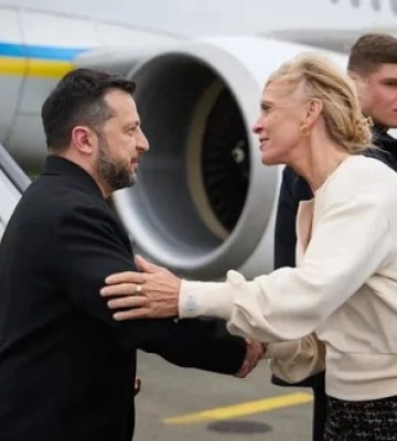 Зеленський дорогою до Канади зустрівся з главою МЗС Ісландії: говорили про енергетику та ППО