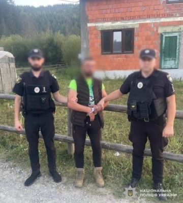 На Хустщині біля магазину військовий у статусі СЗЧ кинув тренувальну гранату
