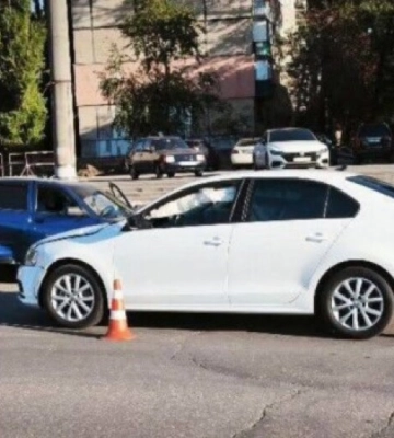 Не впорався з керуванням та виїхав на зустрічку: у Кривому Розі сталася ДТП