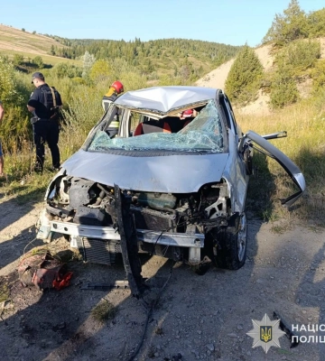 На Львівщині після зіткнення з вантажівкою загинув 77-річний водій електромопеда, - ФОТО