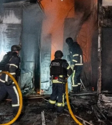 РФ с ночи атакует Украину: в Киеве поражена АЗС, в Днепре — предприятие, в Хмельницком — рынок, в Кривом Роге — телеканал