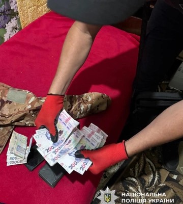 На Черкащині чоловік потрапив у кайданки за збут зброї та боєприпасів