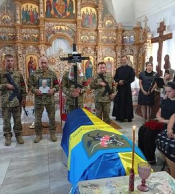 Полтавська громада попрощалась із загиблим захисником України