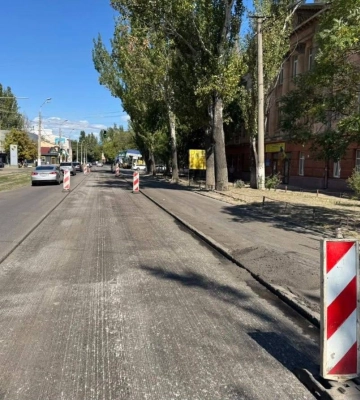 В Одесі розпочався ремонт покриття на вулиці Чорноморського козацтва