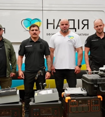 Валерій Дубіль, Віта Присяжнюк і фонд "Надія" передали підрозділам ГУР понад 2500 одиниць техніки