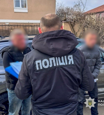 Продавали неіснуючі елітні авто: на Одещині шахраїв судитимуть за майже 2 млн грн збитків