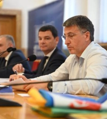 682 млн грн на потреби війни, житло для ветеранів і гаряче харчування для 145 тисяч дітей: про що звітують на Закарпатті
