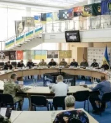 Іван Вигівський повідомив про удар РФ по ТРЦ у Павлограді: є загиблі та поранені