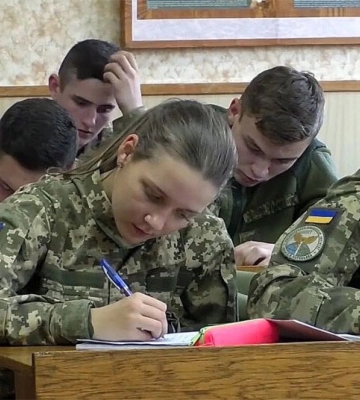Скільки вступників зарахували до військових вишів