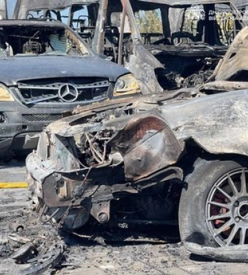 Росіяни ввечері знову вдарили по Дніпру: є постраждалі
