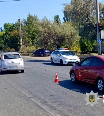 Масова ДТП під Одесою: зіткнулися вантажівка та чотири легковики, рух ускладнений
