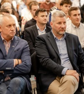 Мер Берегова Золтан Бабяк в Угорщині обговорив підтримку громадських організацій Закарпаття