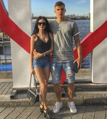 «Днепр». Жена Лунина растрогала сеть архивными фото из Украины