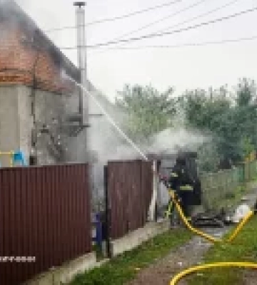 Російська атака БпЛА спричинила пожежі в Хмельницькому