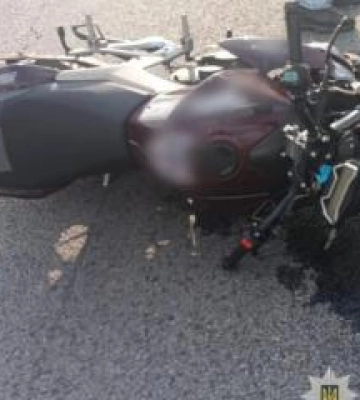 На Полтавщині мотоцикліст потрапив під колеса джипу