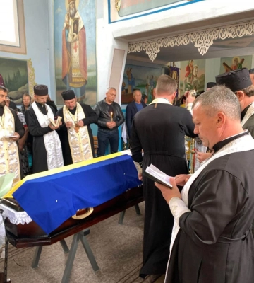 На Волині провели в останню путь Героя Віктора Денисюка