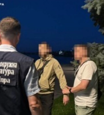 У Дніпрі затримали чоловіка, який за $5 тисяч обіцяв організувати втечу за кордон