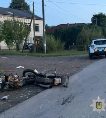 На Львівщині ДТП відправила до шпиталю мотоцикліста та його пасажира