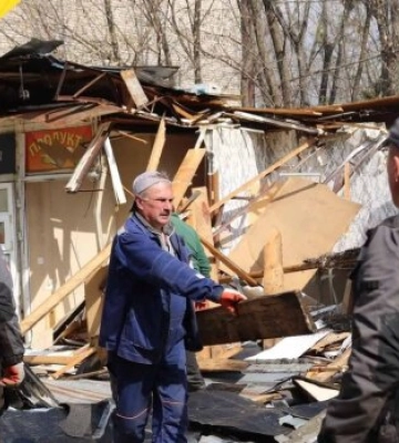 Киевблагоустройство снесло 40 незаконных сооружений за неделю: городу вернули 962 м²
