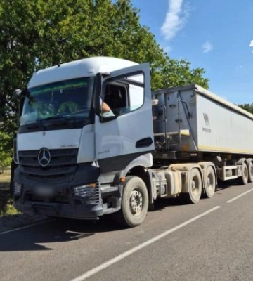 Рекордний «оверлоад» на Закарпатті: вантажівка MERCEDES-BENZ везла понад 60% понаднормової ваги