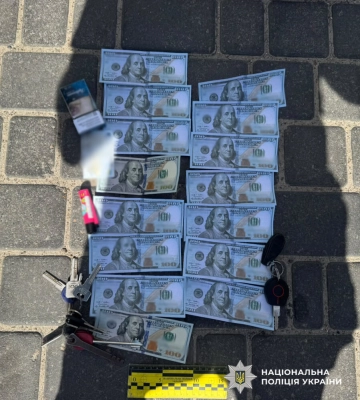 На Одещині за 1600 доларів завідувач навчально-виробничої майстерні обіцяв допомогти зі вступом до фахового коледжу 