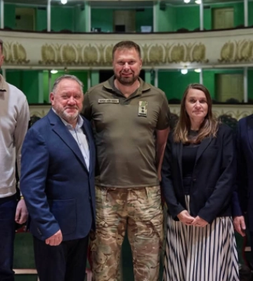 Коли біль стає дією: як очільник Держекоінспекції Поліського округу Євгеній Медведовський разом із Богдан Бенюком збирають на роботів для фронту