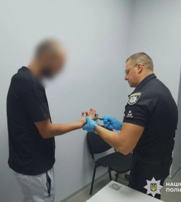 Засуджено 36-річного жителя Одеського району, який облив бензином та підпалив знайому