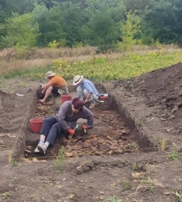 Археологи знайшли трипільське житло на городі на Тернопільщині. ФОТО