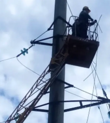 ДТЕК повернув світло понад 230 тисячам родин в Одесі після обстрілів