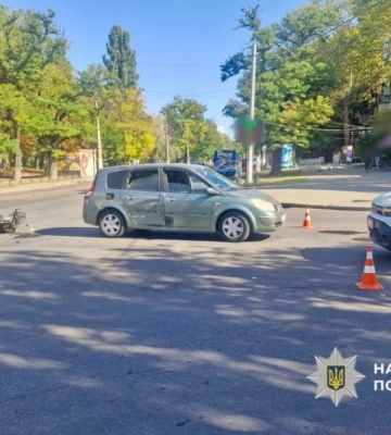 У Хаджибейському районі Одеси внаслідок ДТП травмувався мотоцикліст 