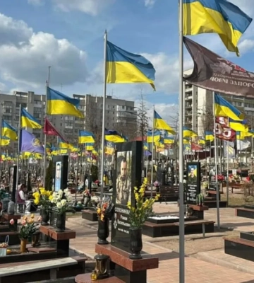В Житомире мужчину приговорили к 6,5 годам лишения свободы за осквернение могилы защитника