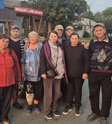 Для евакуації знадобився цілий день: у Вільхуватській громаді розповіли, як вивозять людей