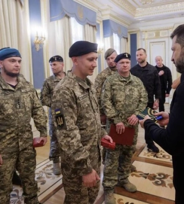 Президент нагородив українських танкістів