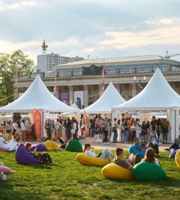 "Книжкова країна" переїжджає на весну: яка ціна безпекового рішення