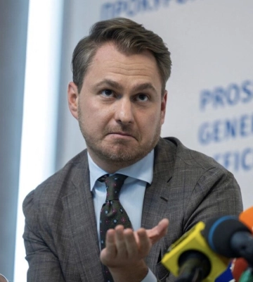 Кравченко подписал подозрение главе НАБУ и уехал из Украины, а рф ударила по Прилукам. Главное за день