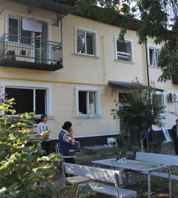 В Ізмаїлі внаслідок ворожих ударів пошкоджено домівки і медзаклад 