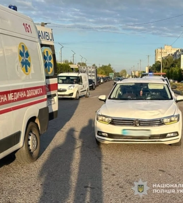 У Львові автомобіль наїхав на 42-річну жінку: постраждалу госпіталізували