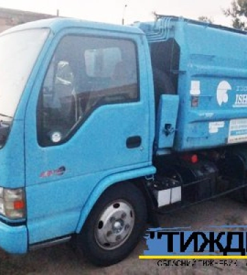 Ще один автобус і сміттєвоз: міжнародні партнери допомагають Тростянецькій громаді