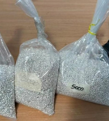 На кордоні з Угорщиною у рейсовому автобусі знайшли понад 20 кг срібла